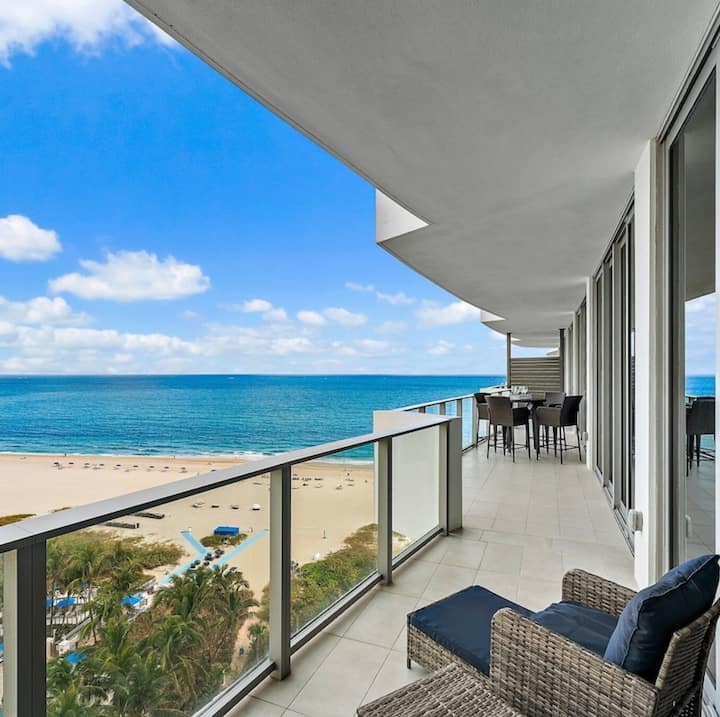 The sweeping private balcony overlooking the Atlantic